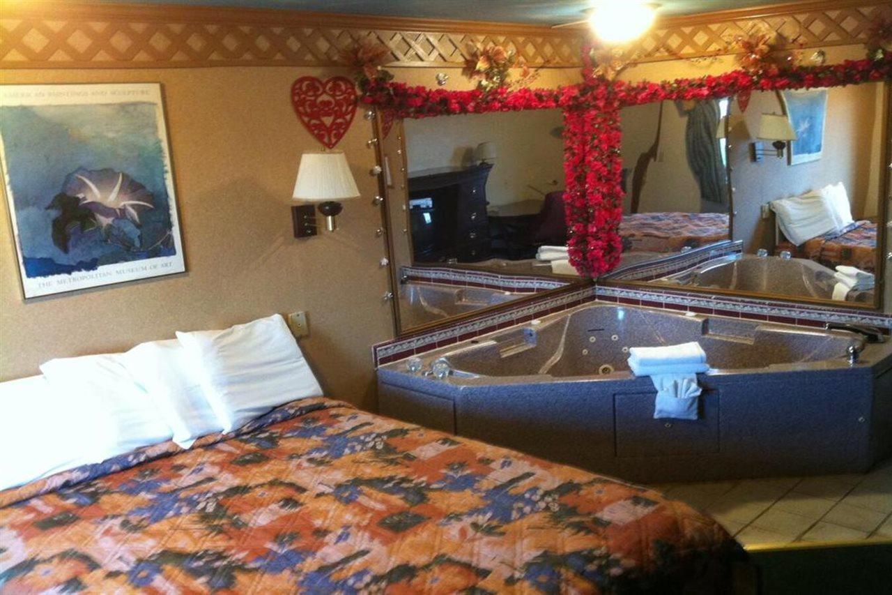 Northgate Inn Saginaw Ngoại thất bức ảnh